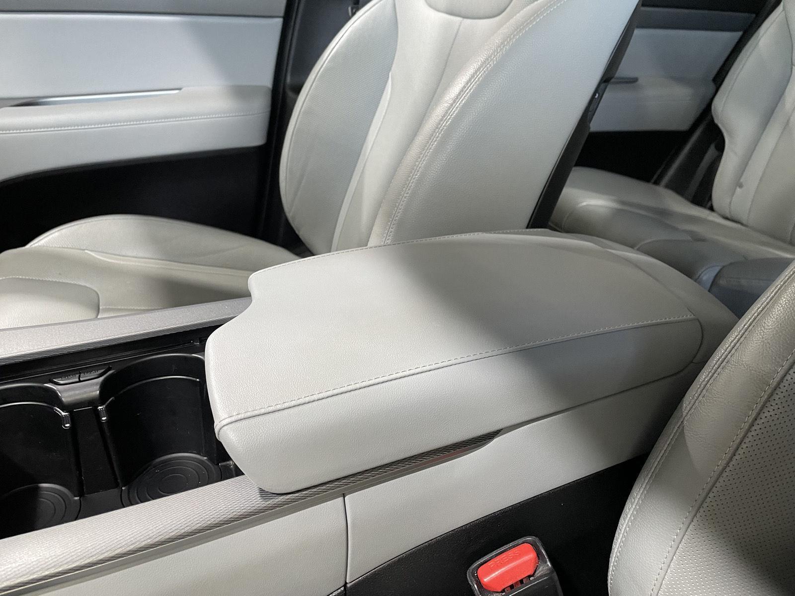 Vehicle photo 36