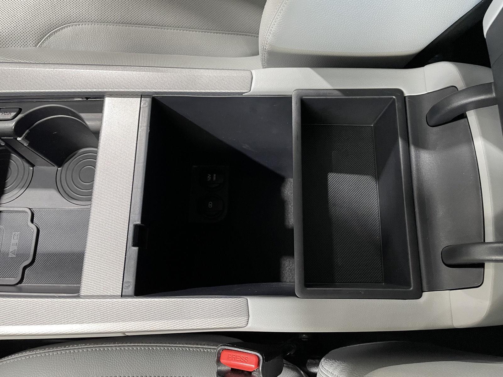 Vehicle photo 37