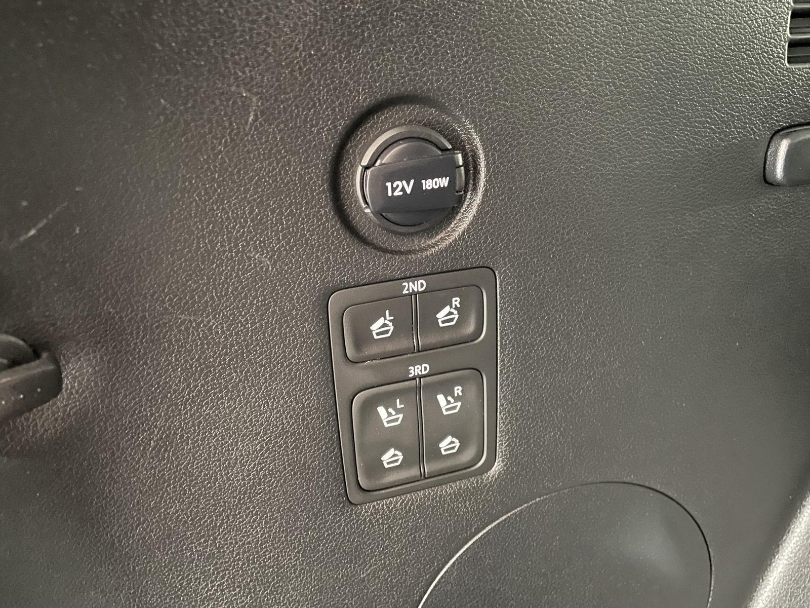 Vehicle photo 43