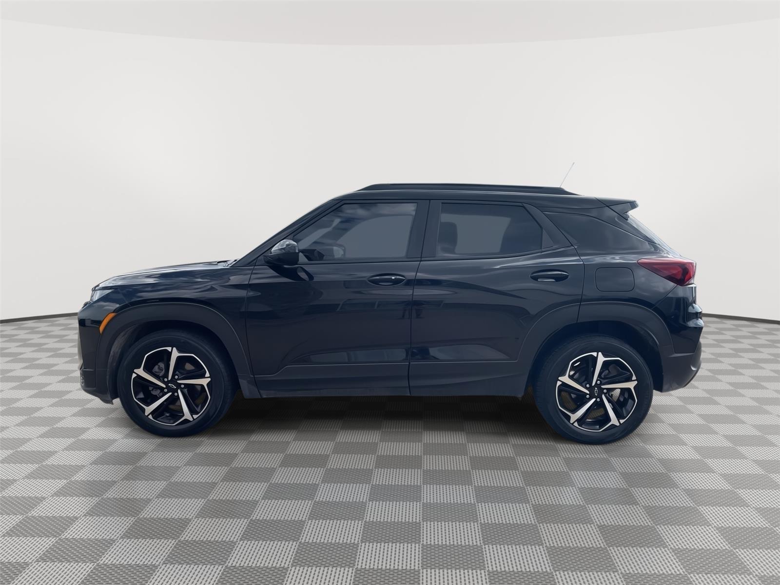 Vehicle photo 2