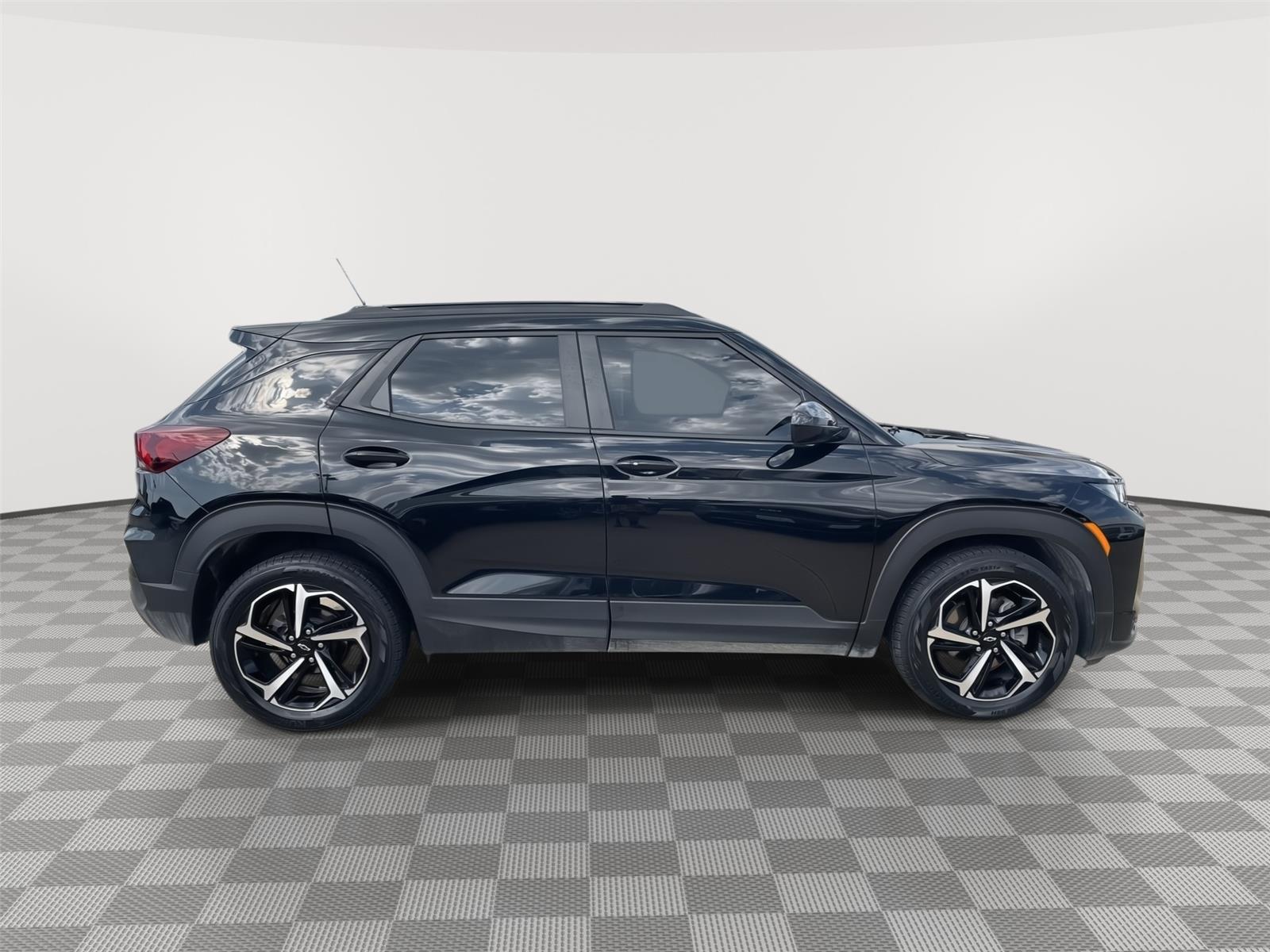 Vehicle photo 7