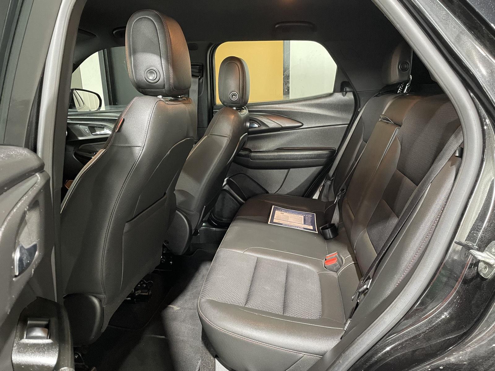 Vehicle photo 16