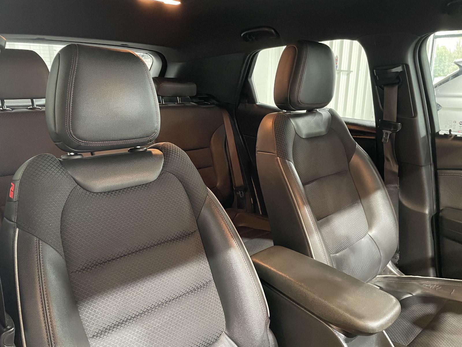 Vehicle photo 21