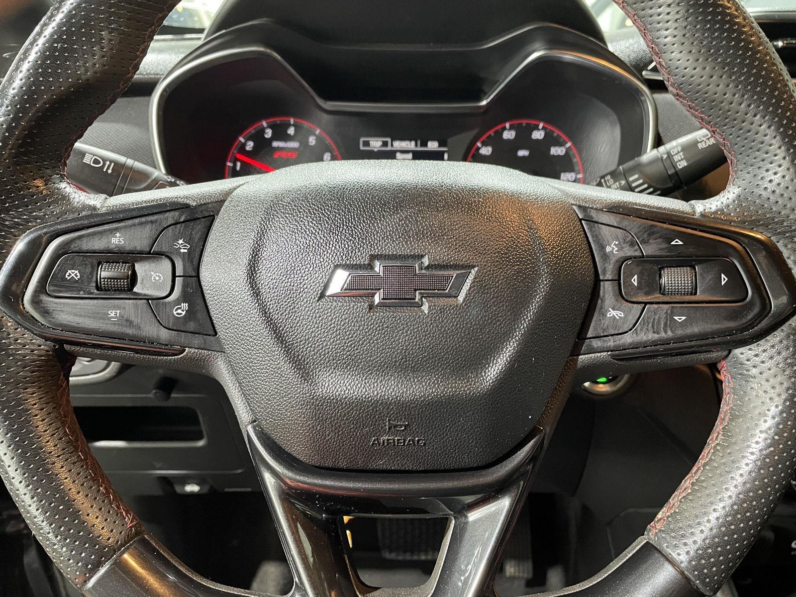 Vehicle photo 25
