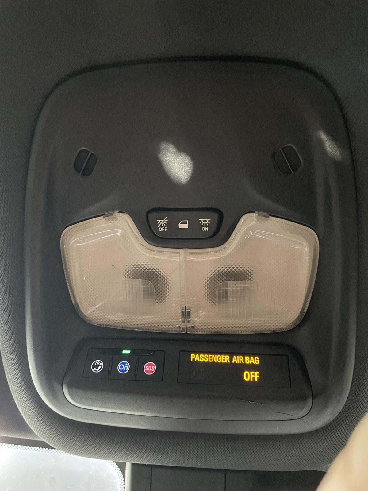 Vehicle photo 32