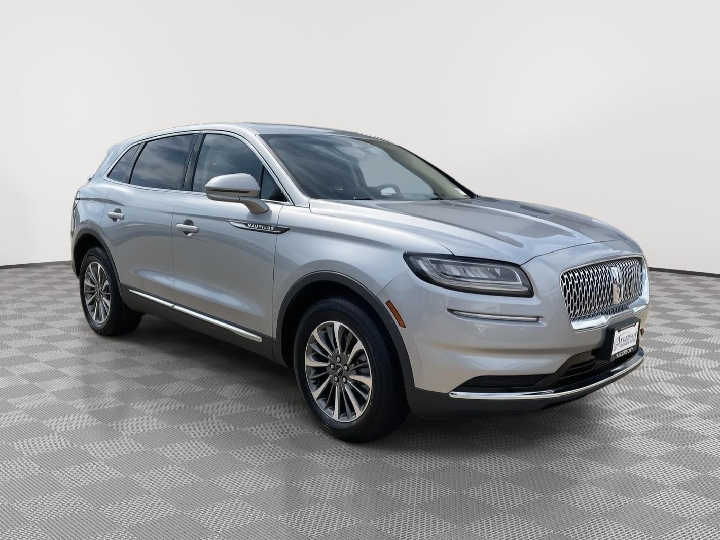 Vehicle photo 5