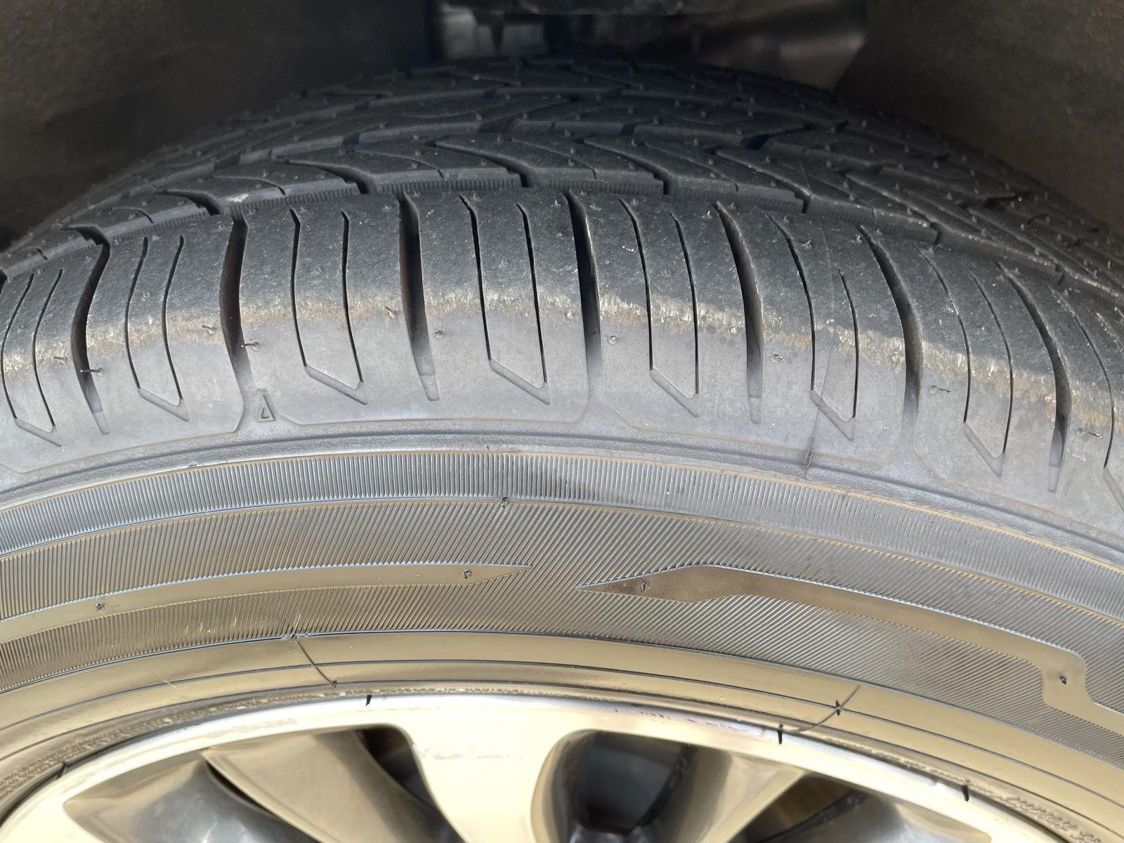 Vehicle photo 11