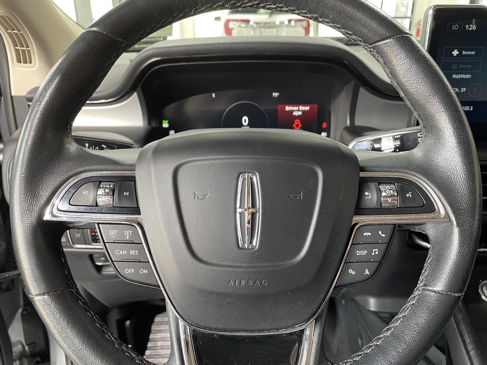Vehicle photo 13