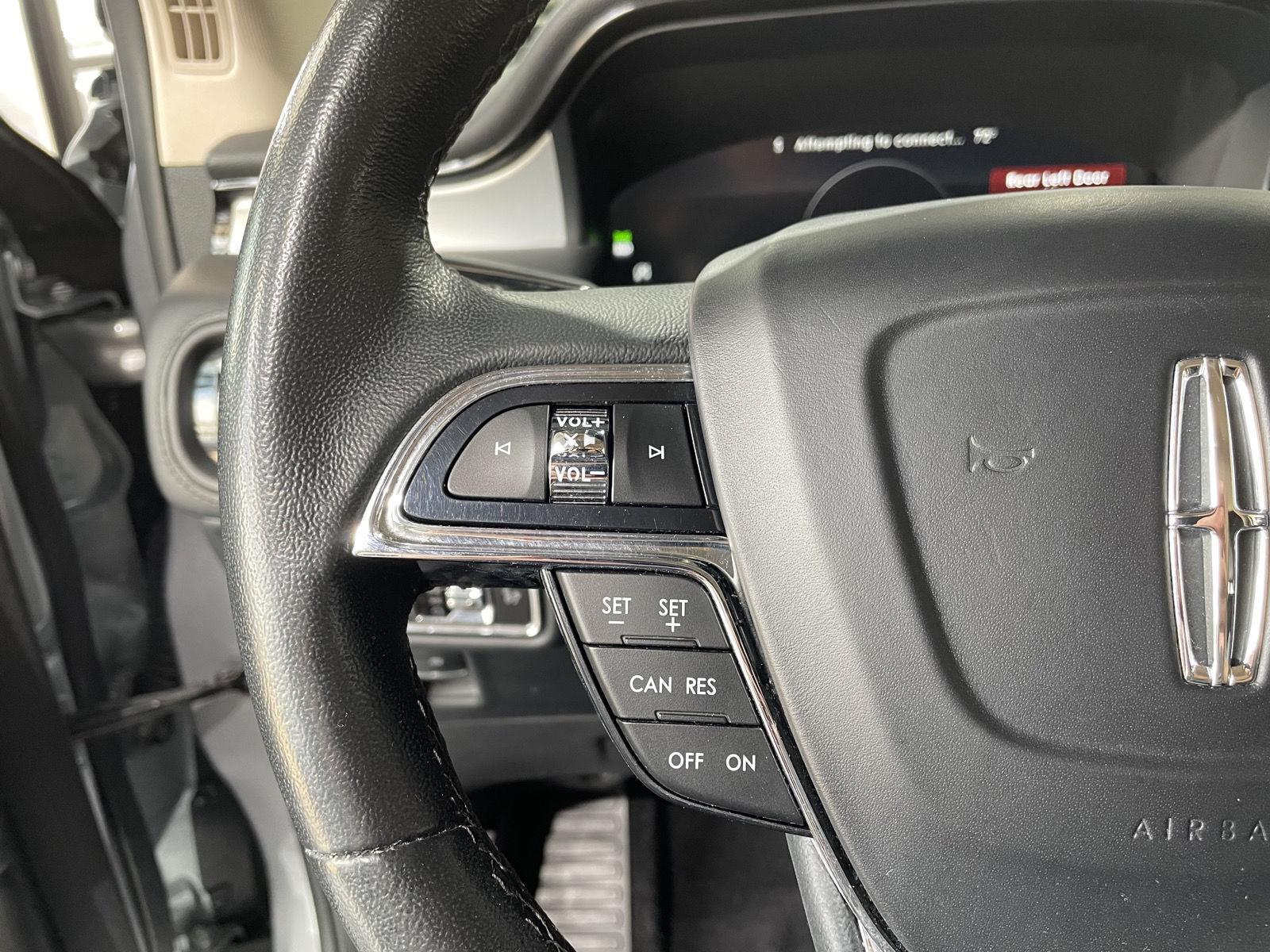 Vehicle photo 14