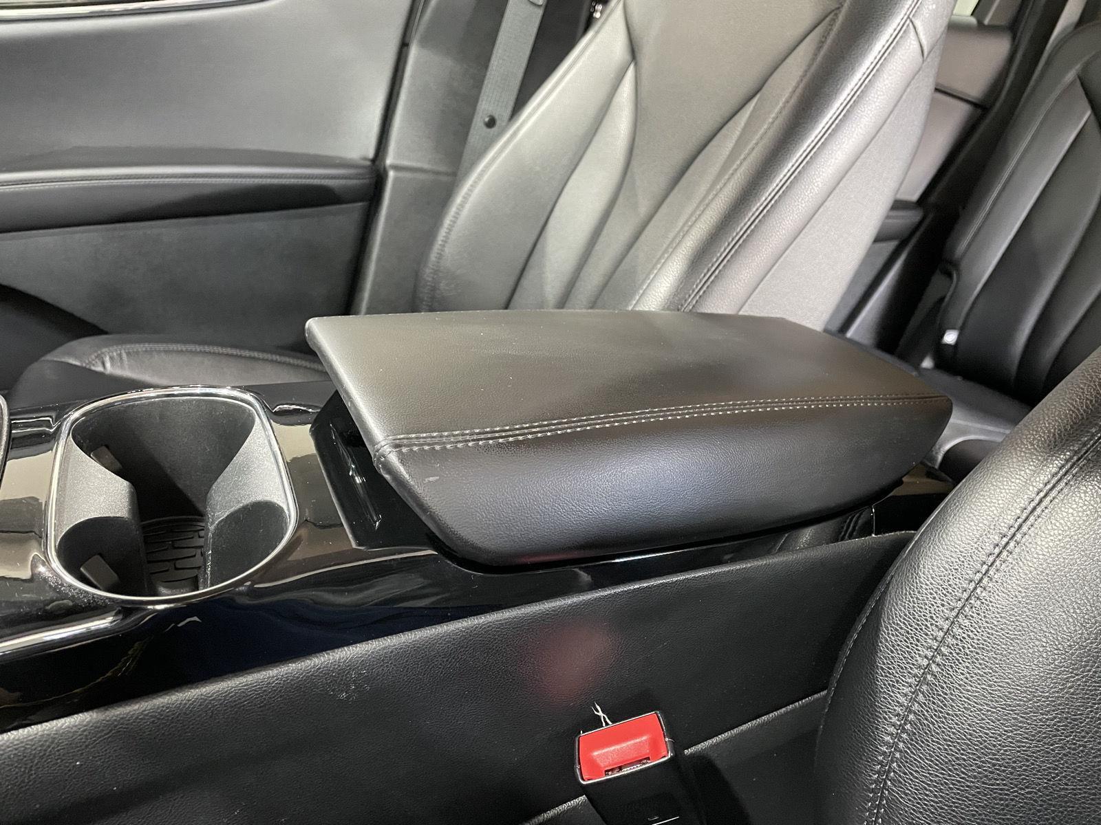 Vehicle photo 37