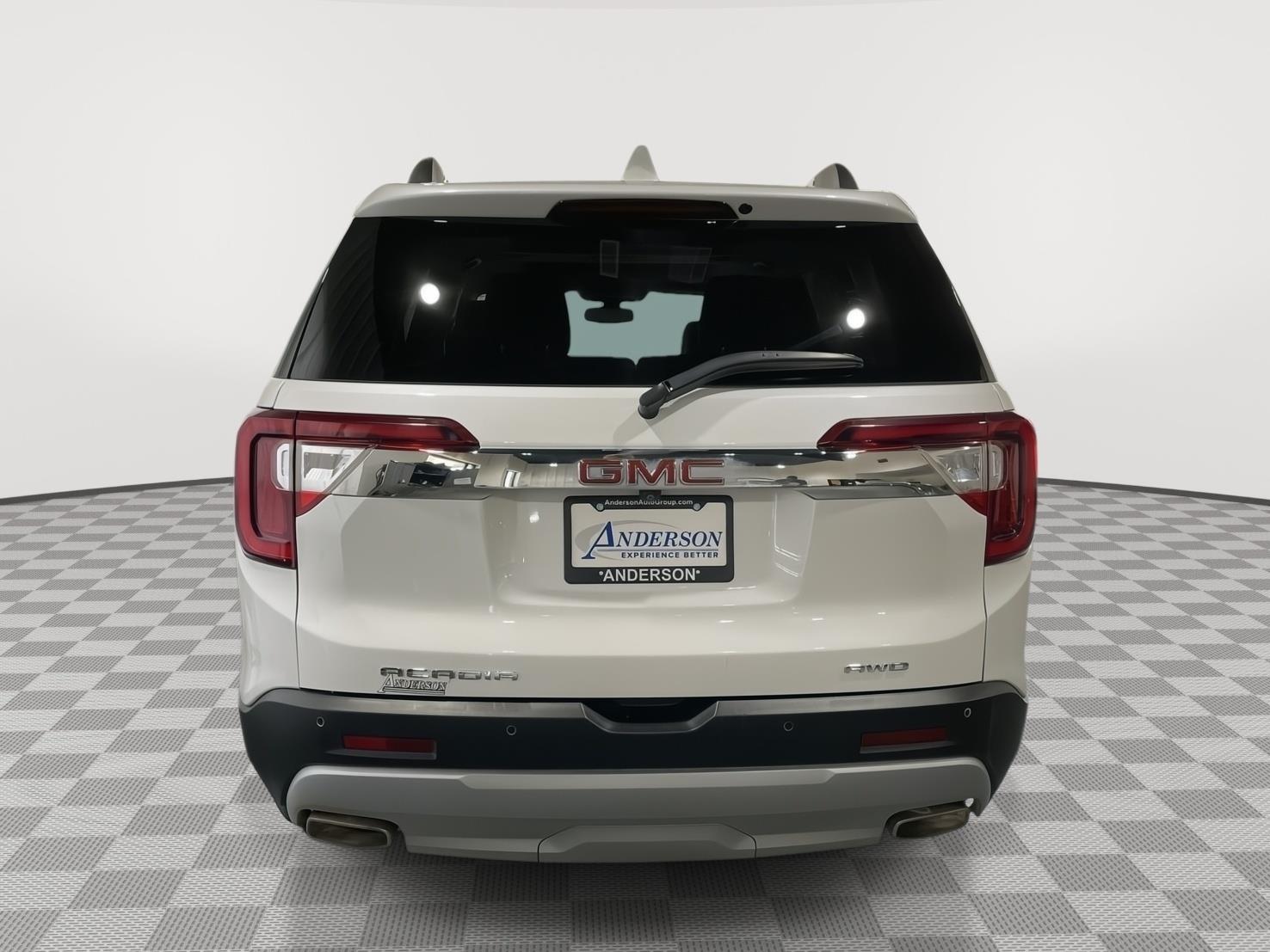 Vehicle photo 8