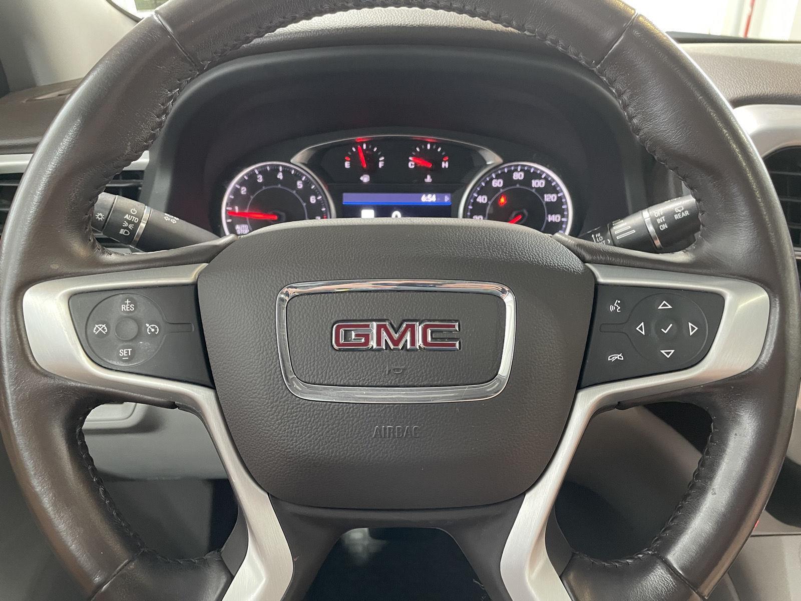 Vehicle photo 13