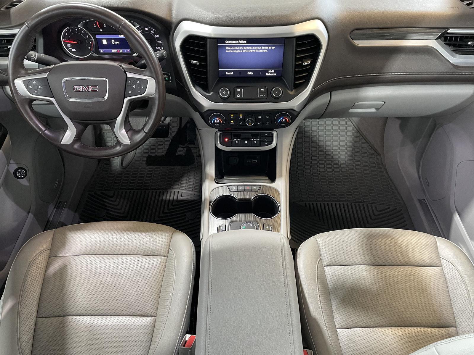 Vehicle photo 16