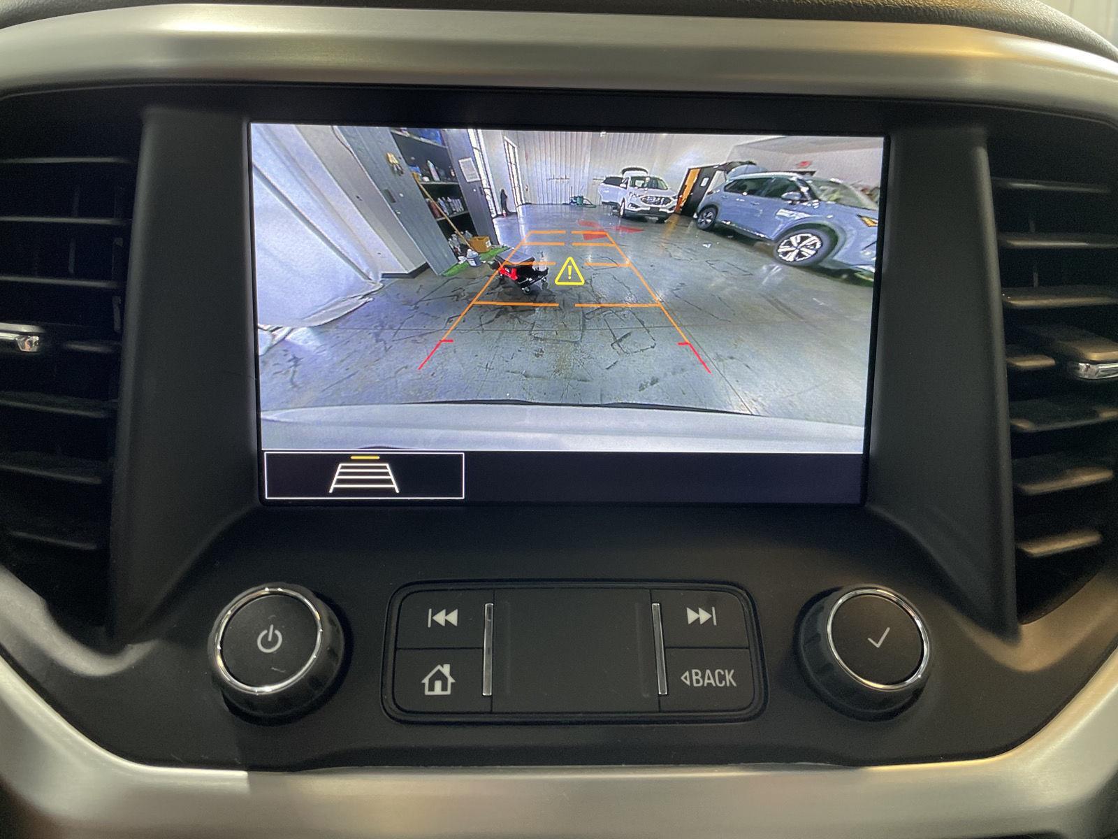 Vehicle photo 33