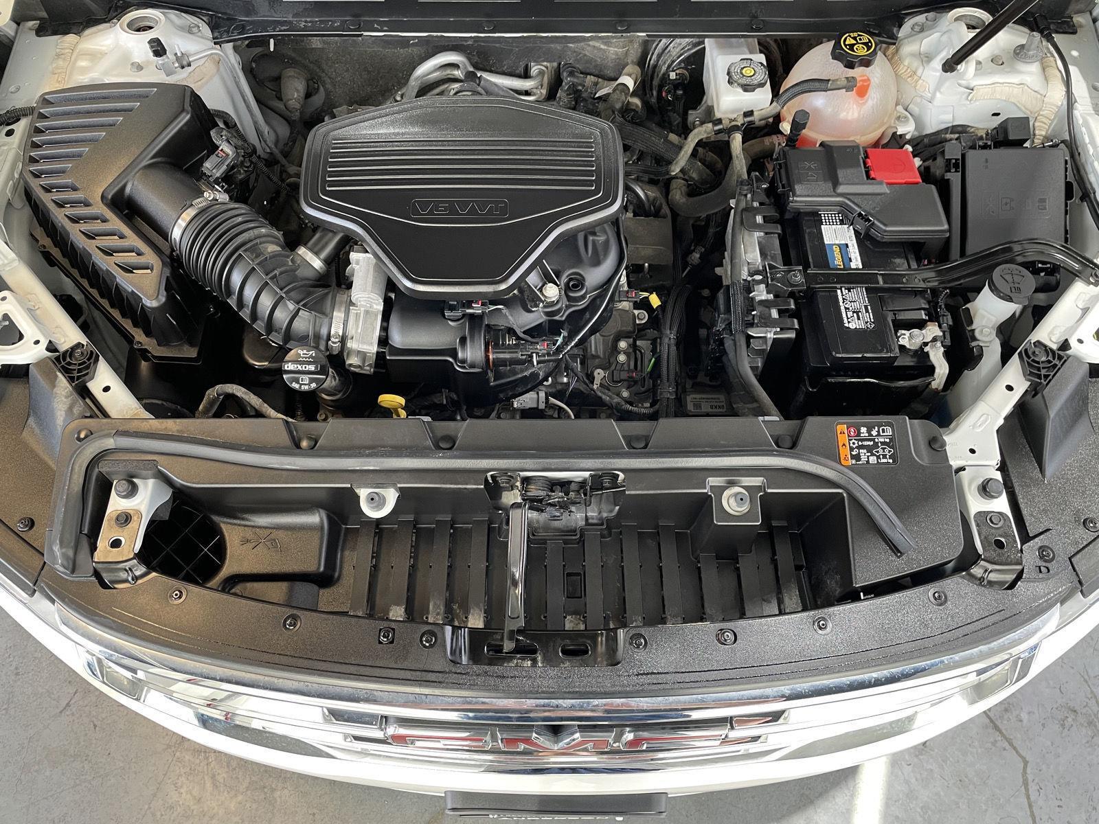 Vehicle photo 40