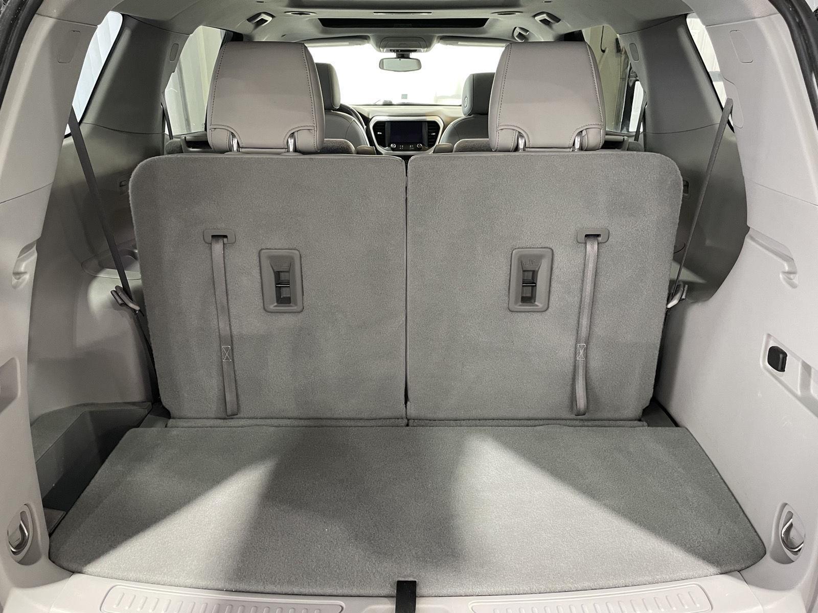 Vehicle photo 41