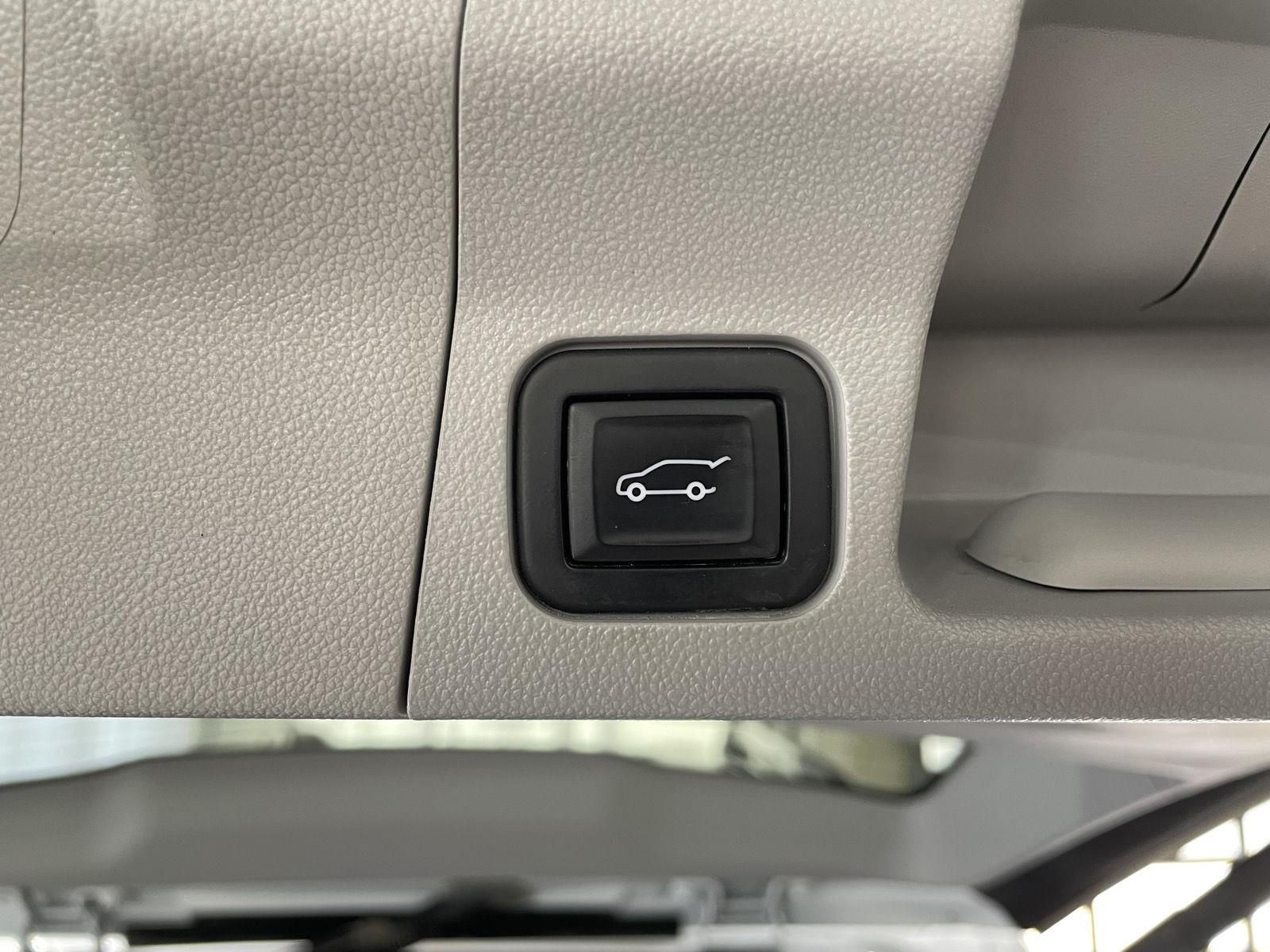 Vehicle photo 42