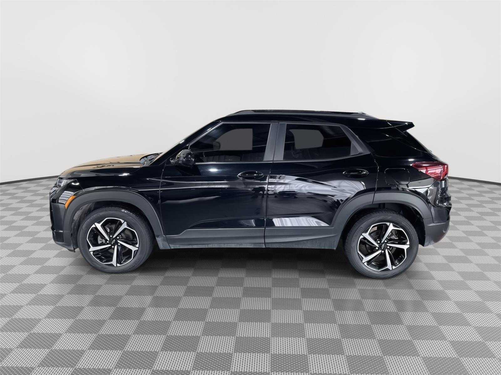 Vehicle photo 2