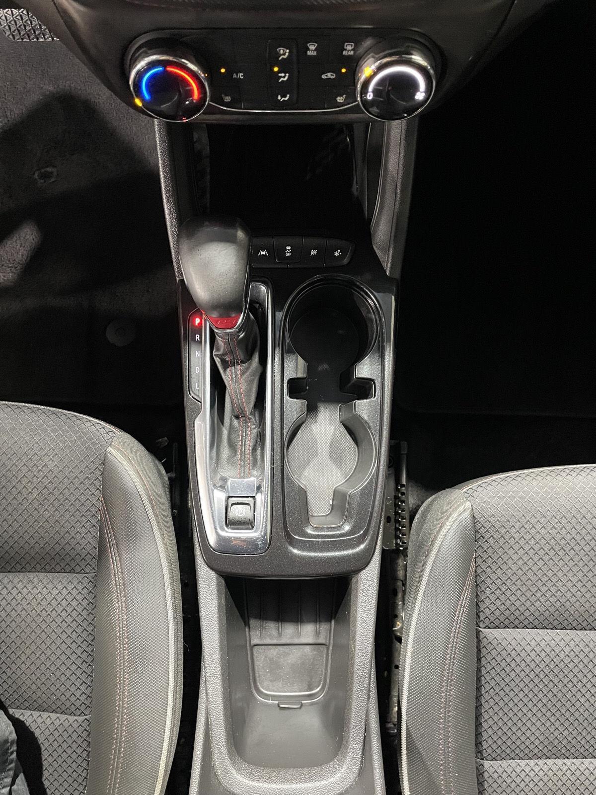 Vehicle photo 29
