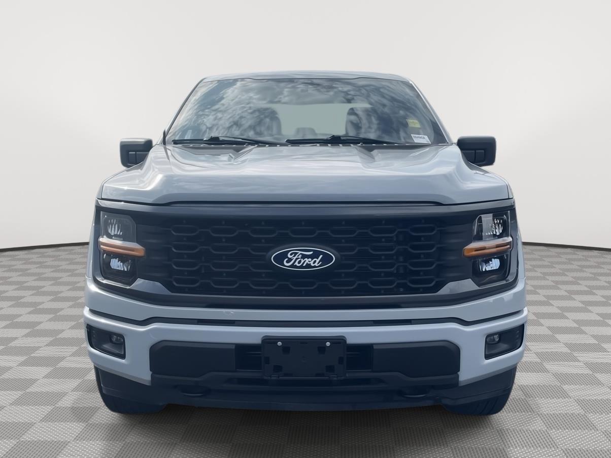 Vehicle photo 9