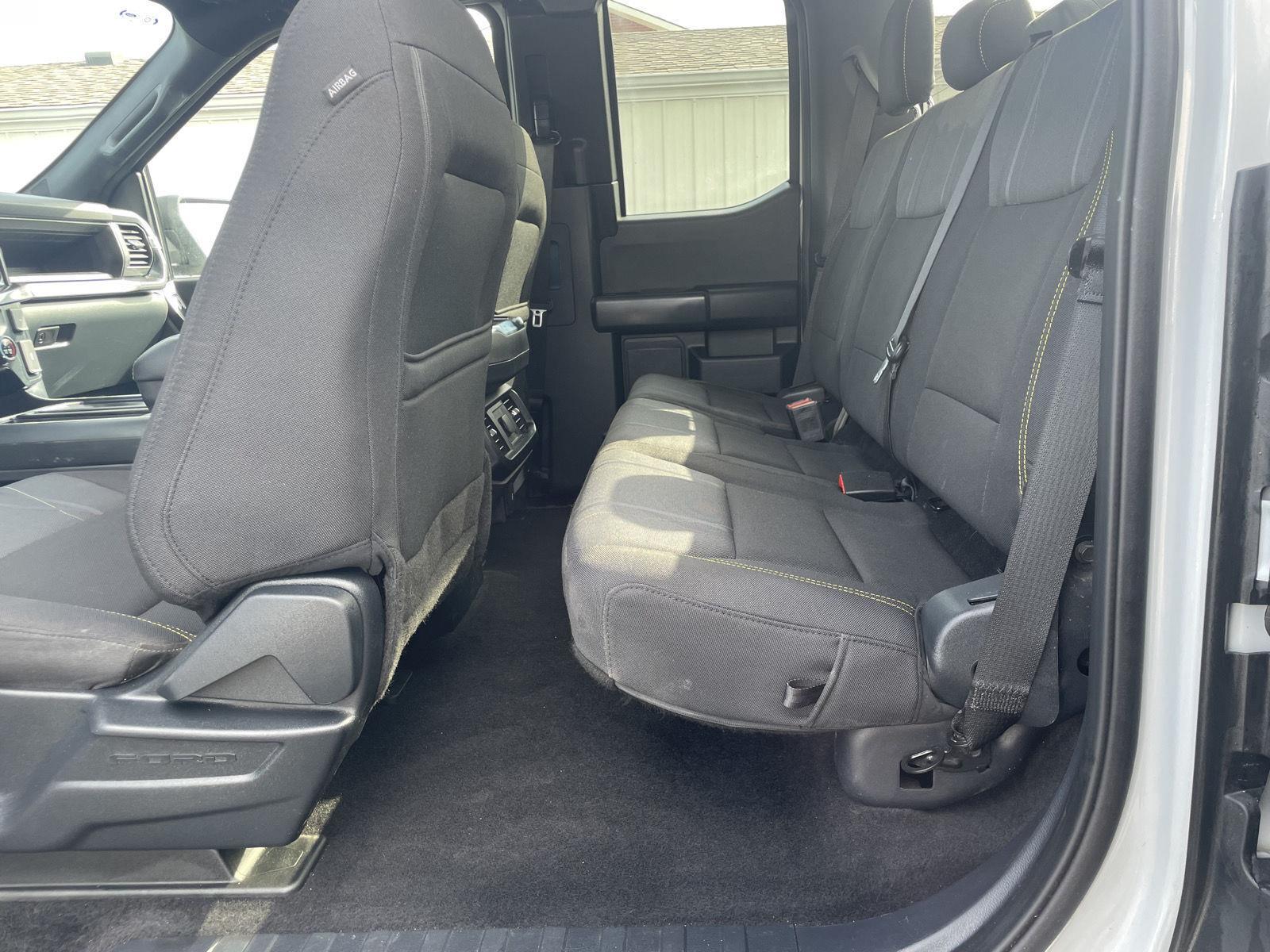Vehicle photo 20