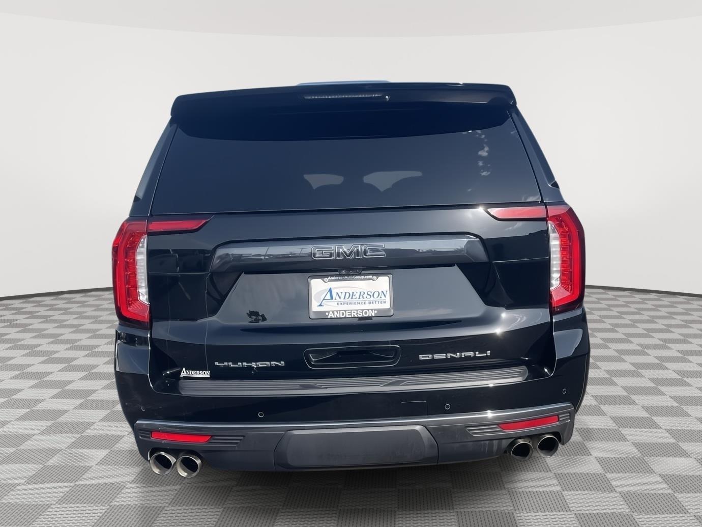 Vehicle photo 5