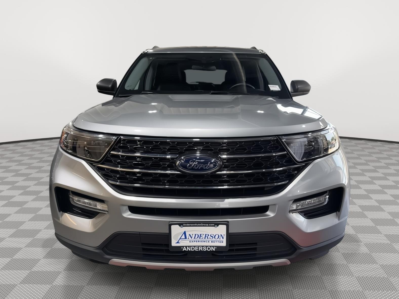 Vehicle photo 5