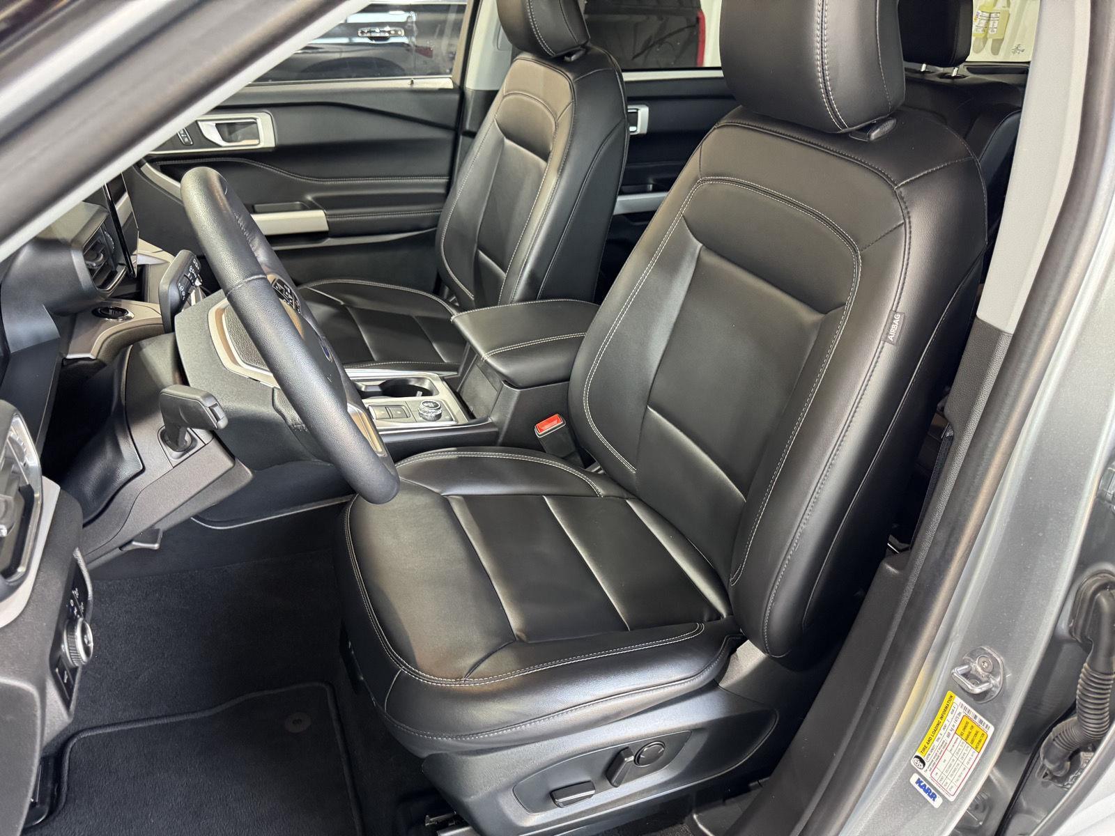 Vehicle photo 19