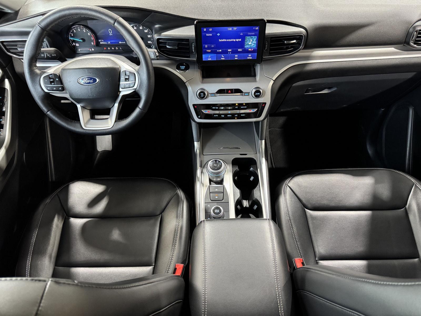 Vehicle photo 21