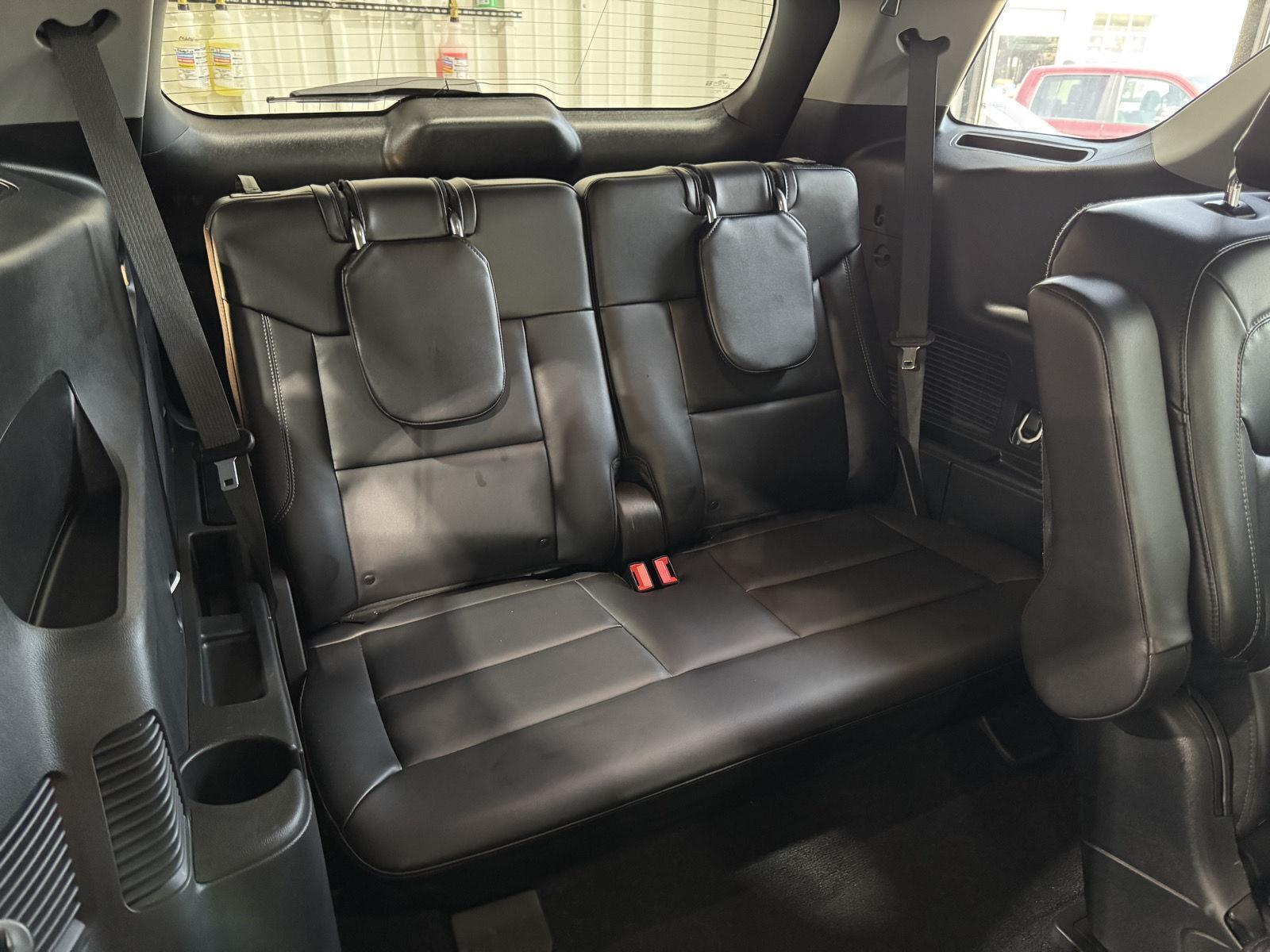 Vehicle photo 29