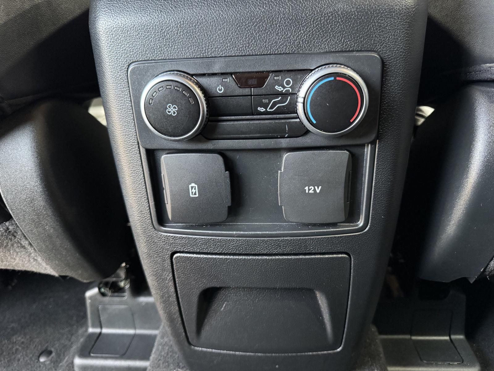 Vehicle photo 41