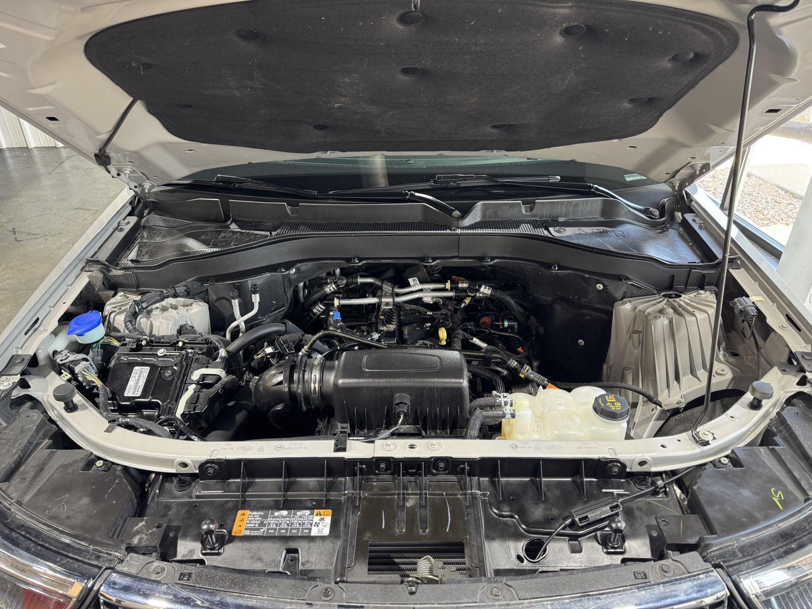 Vehicle photo 44