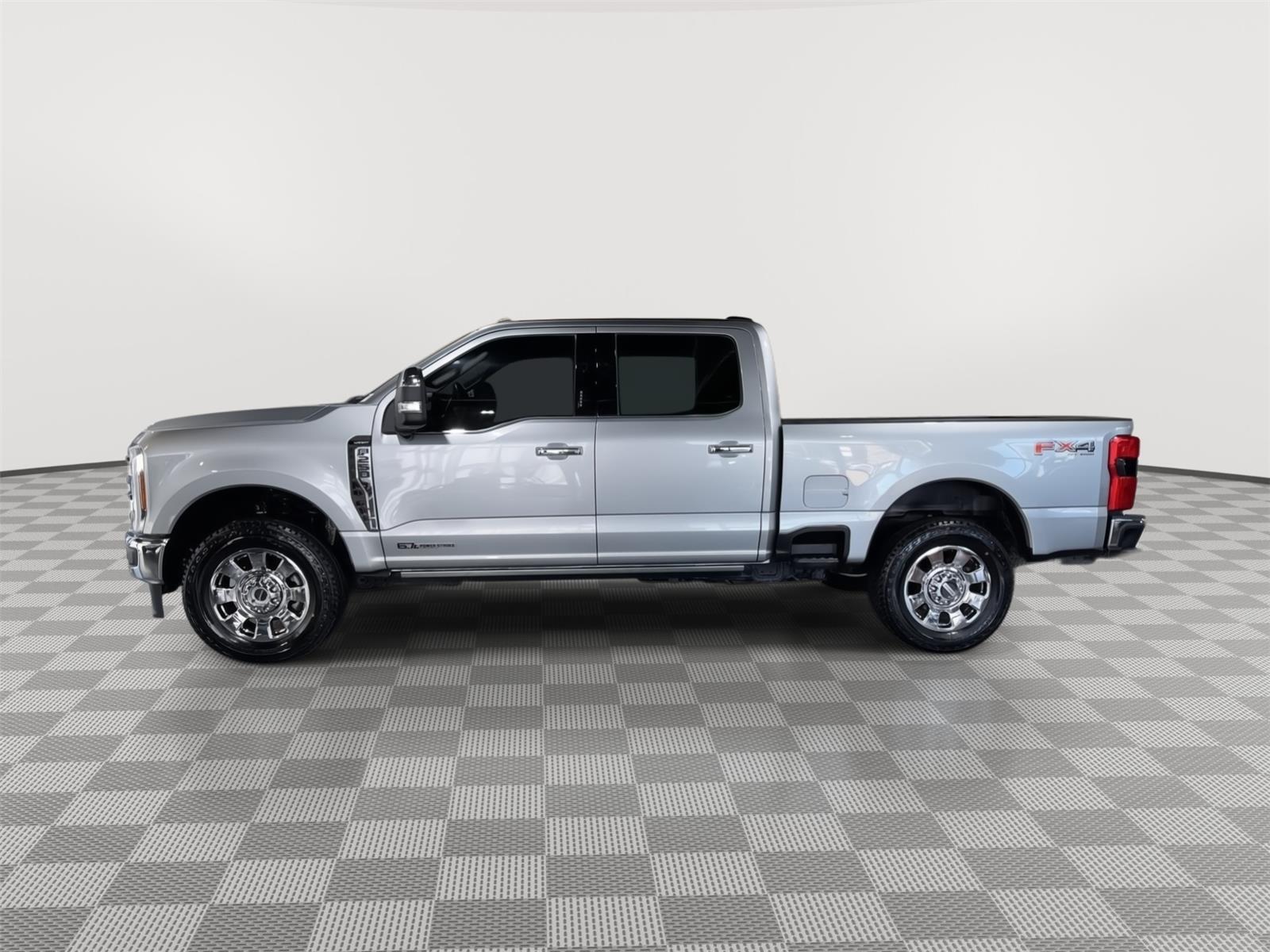 Vehicle photo 2