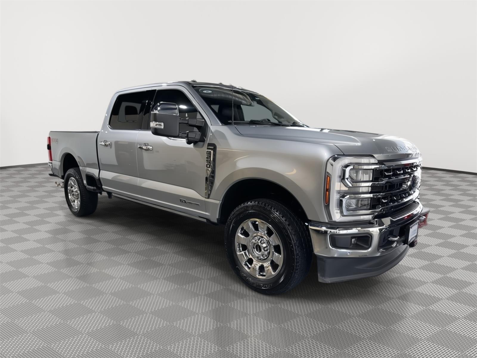 Vehicle photo 6