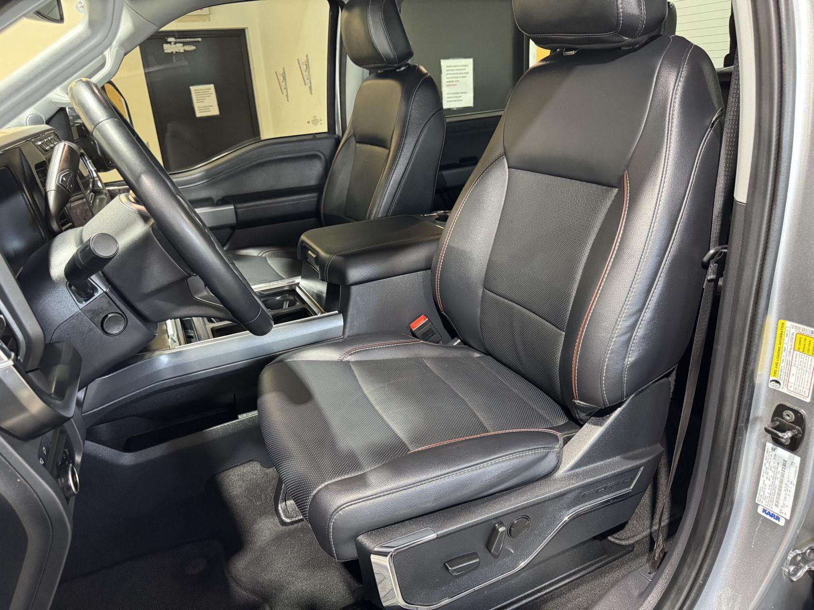 Vehicle photo 20