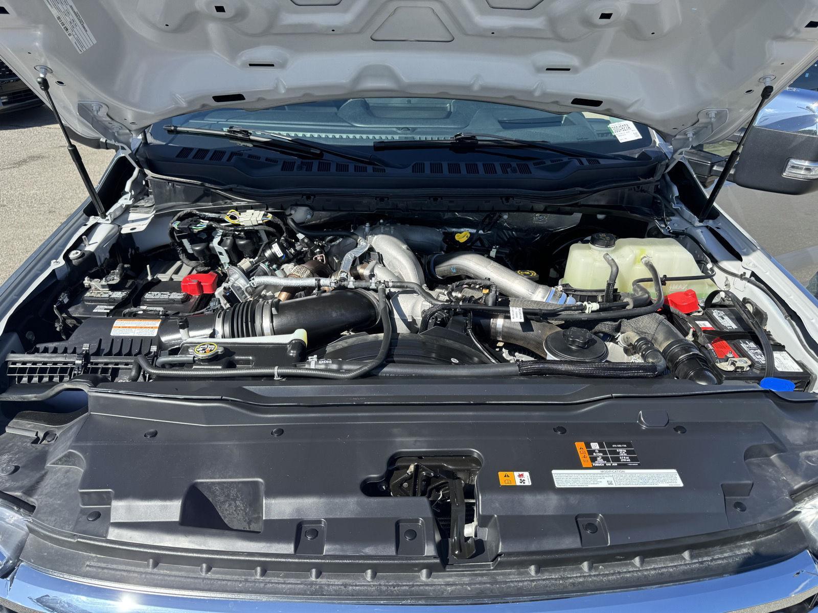 Vehicle photo 43
