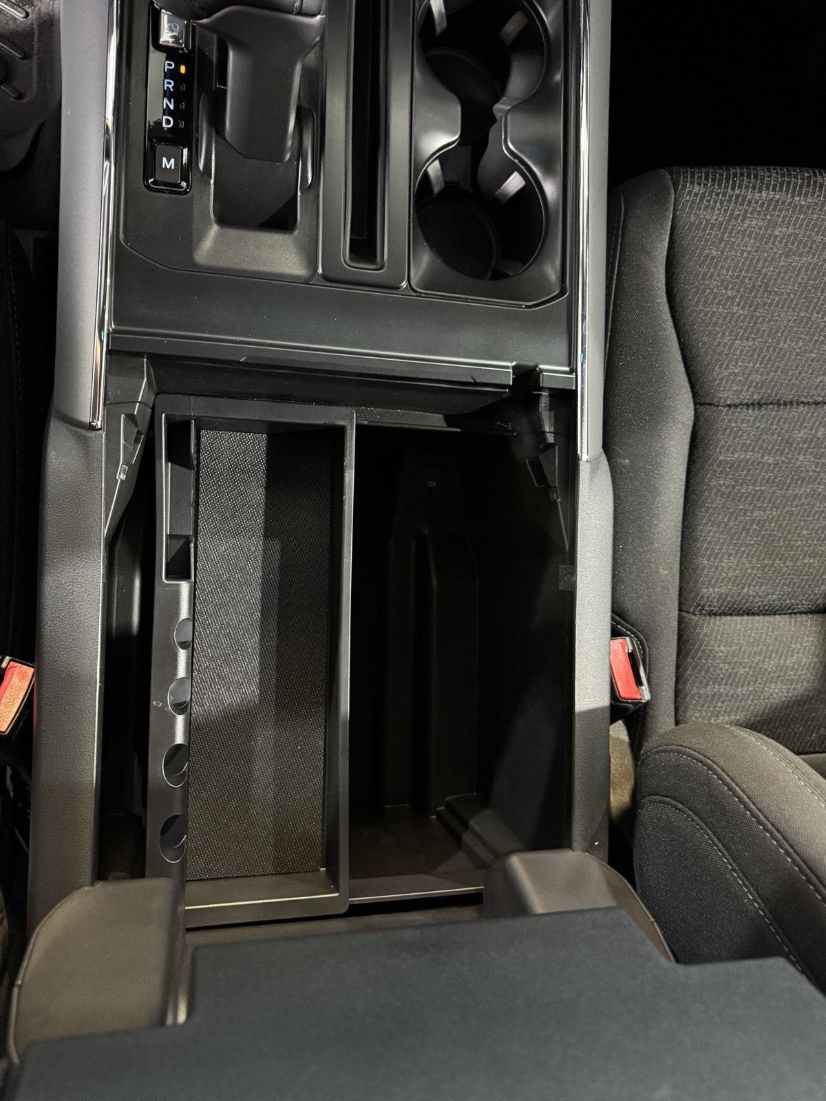 Vehicle photo 41