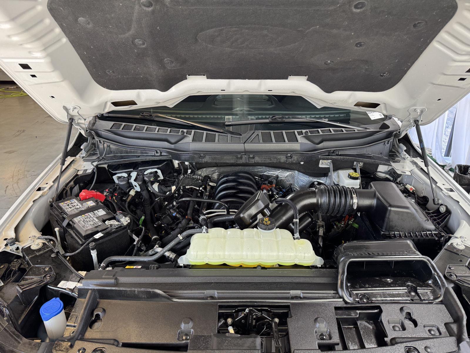 Vehicle photo 45