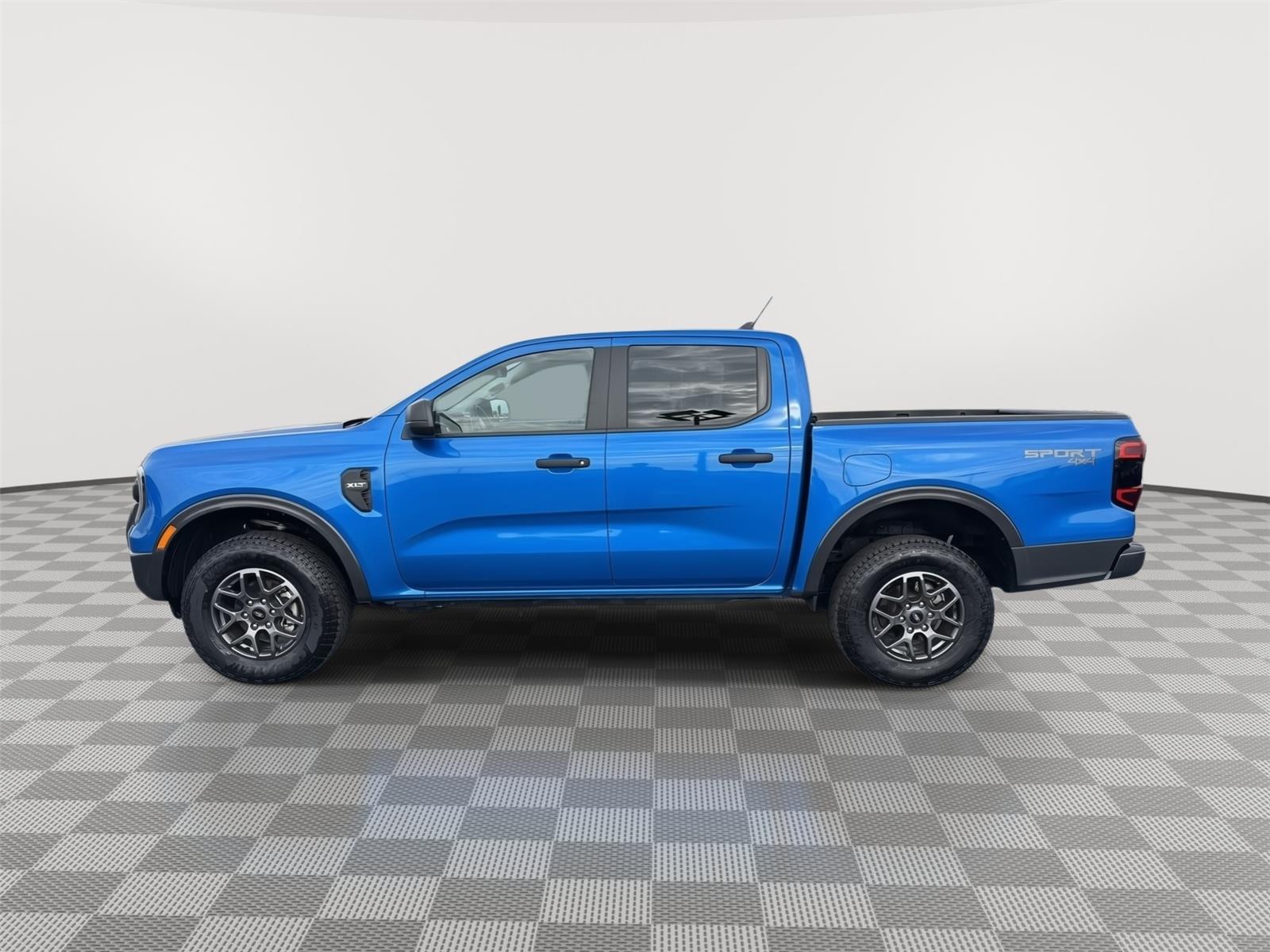Vehicle photo 2