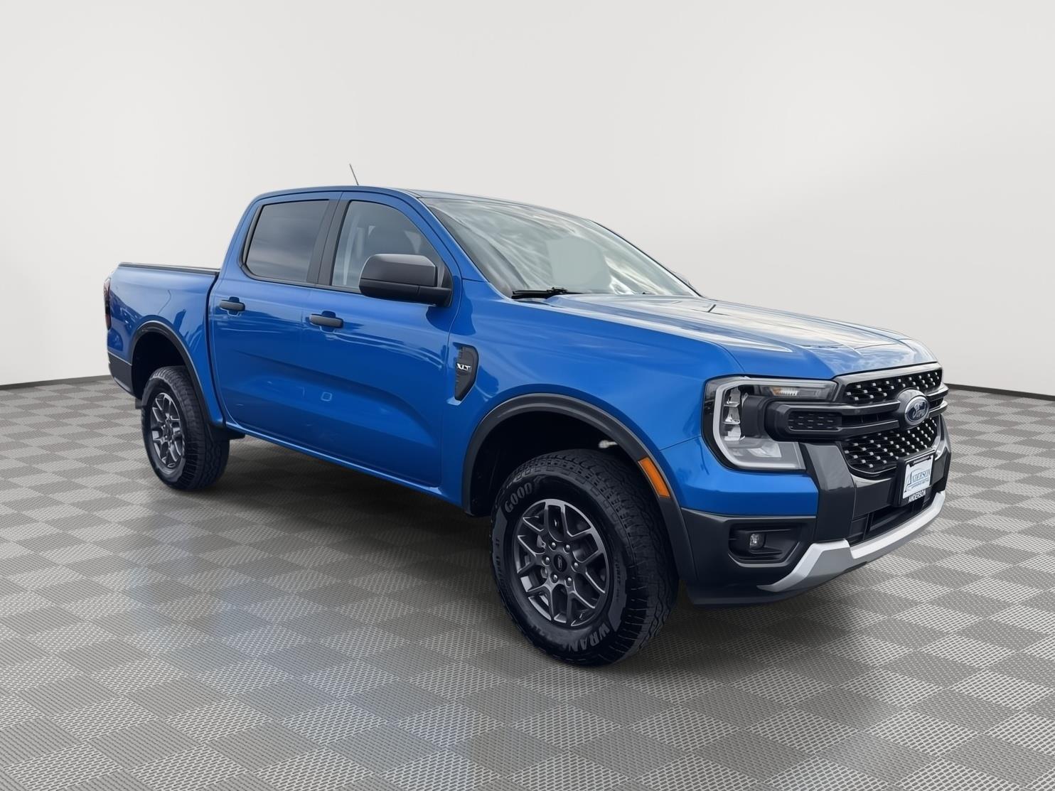 Vehicle photo 6