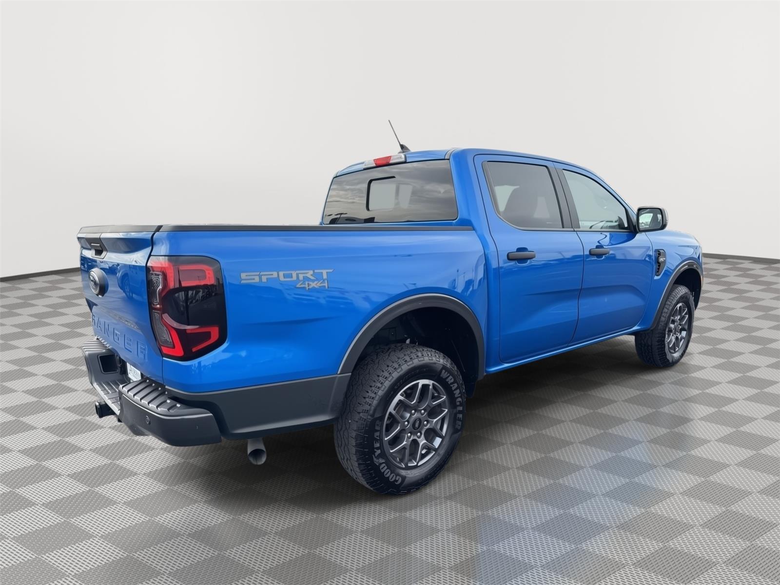 Vehicle photo 8