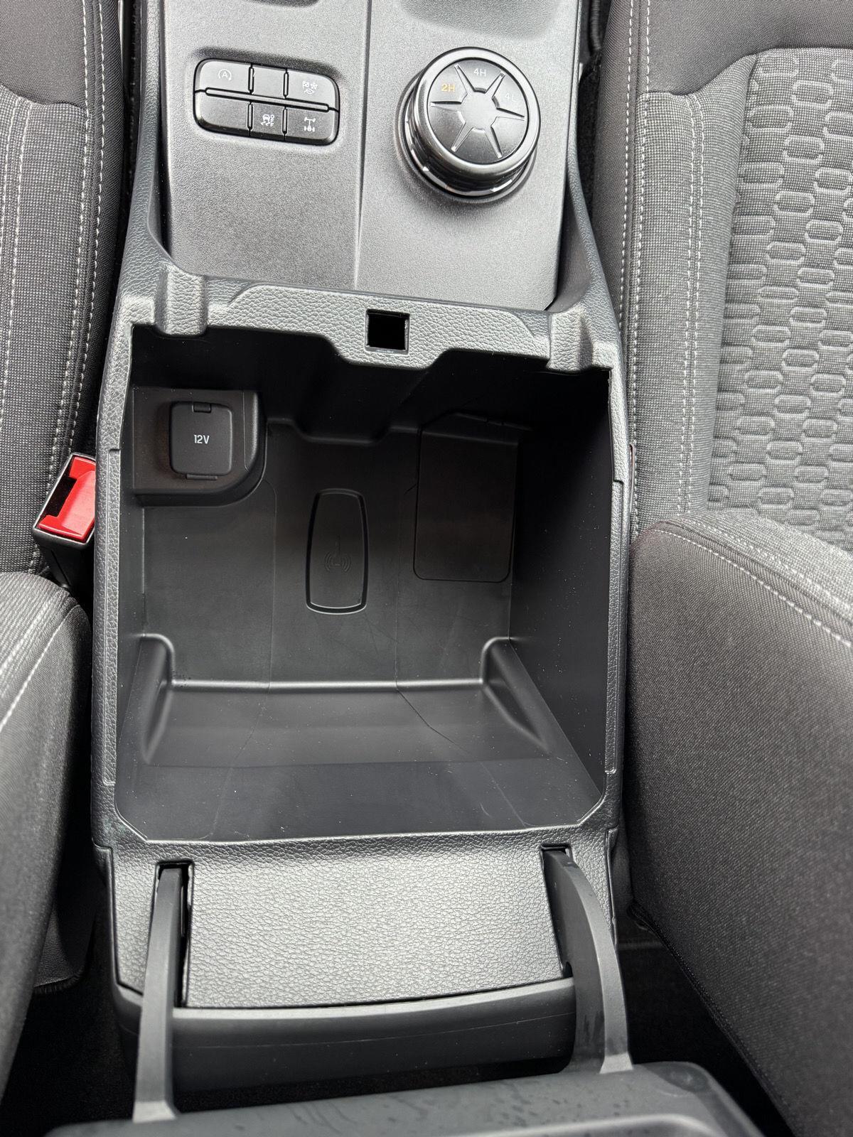 Vehicle photo 39