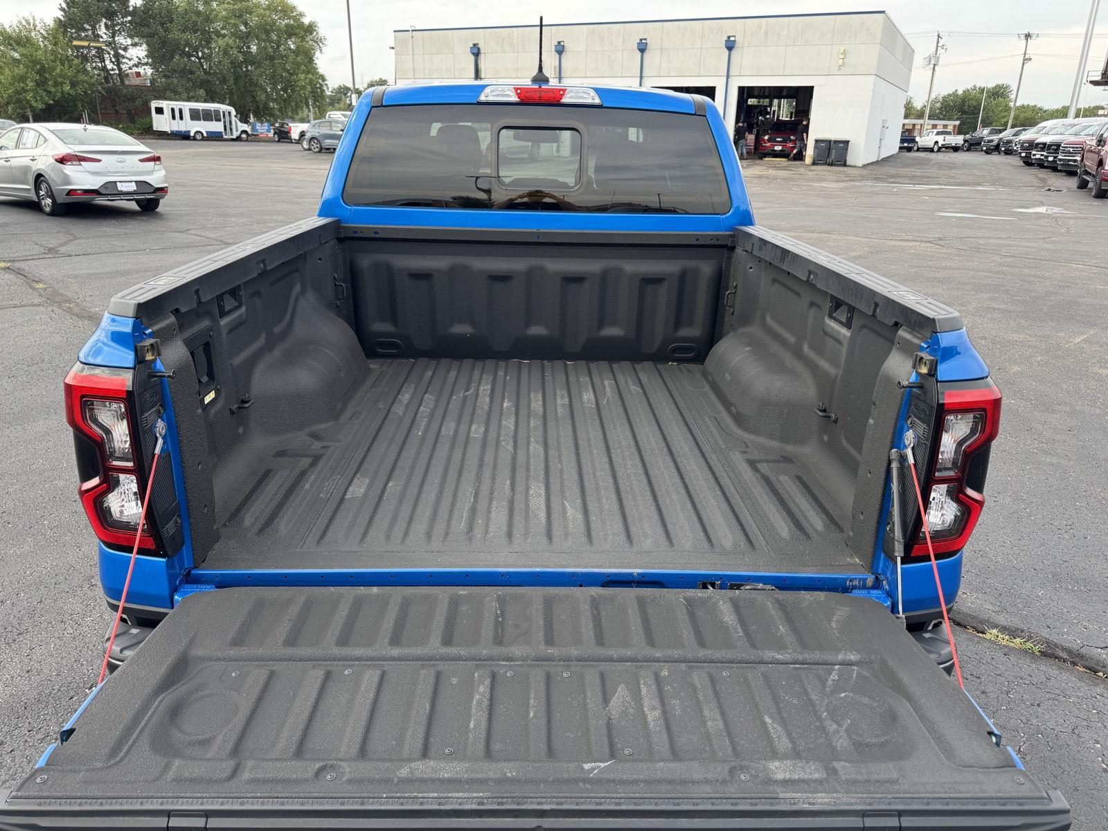 Vehicle photo 43