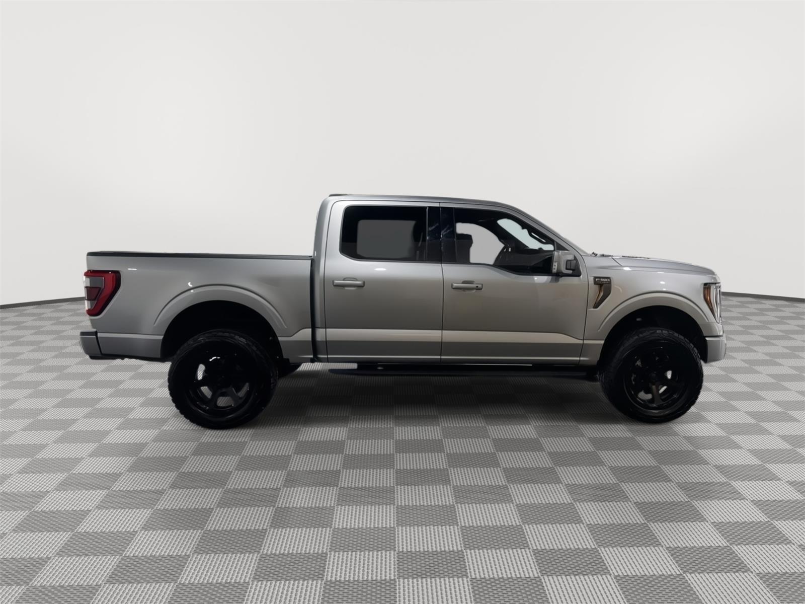 Vehicle photo 7