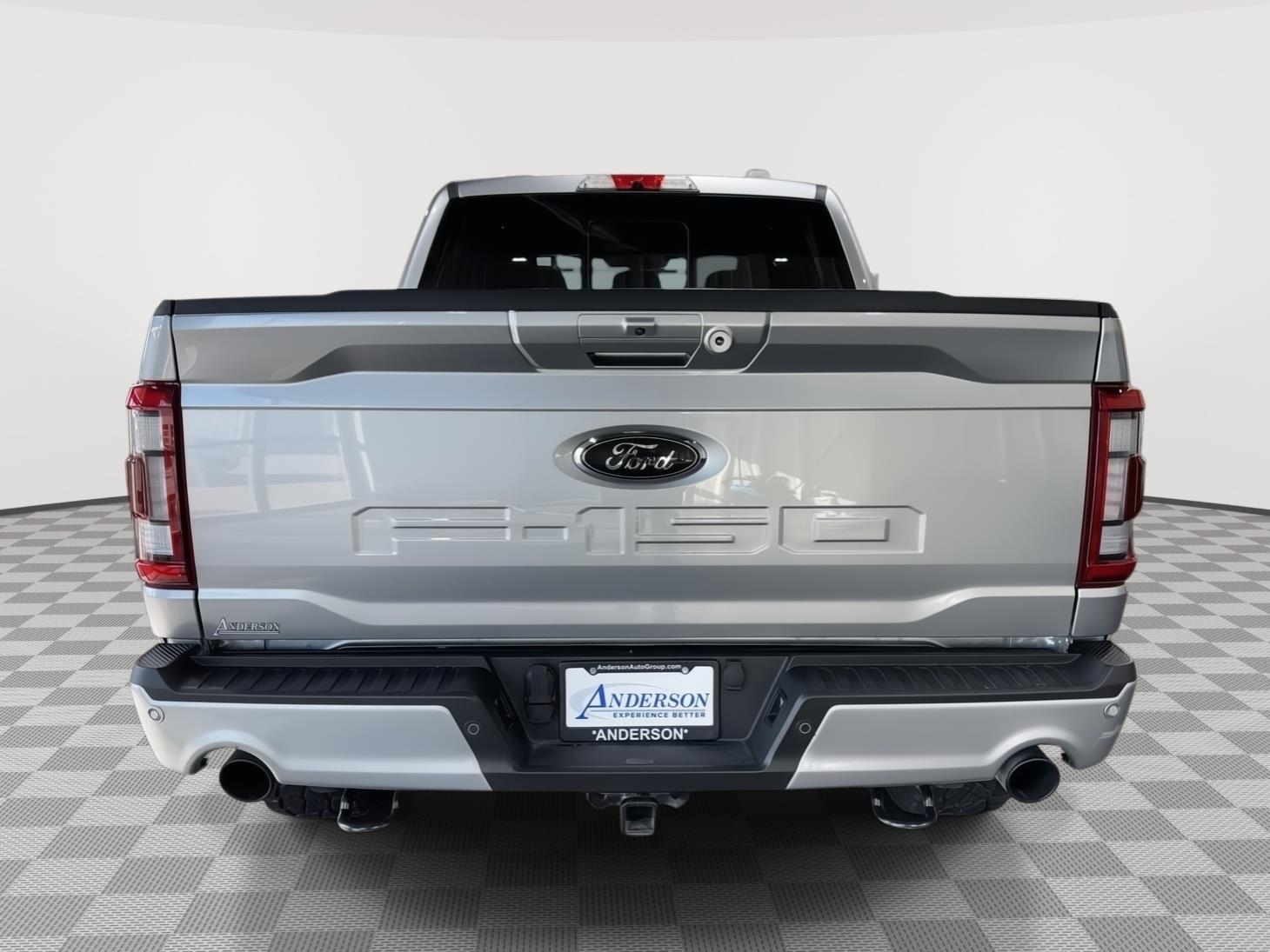 Vehicle photo 9