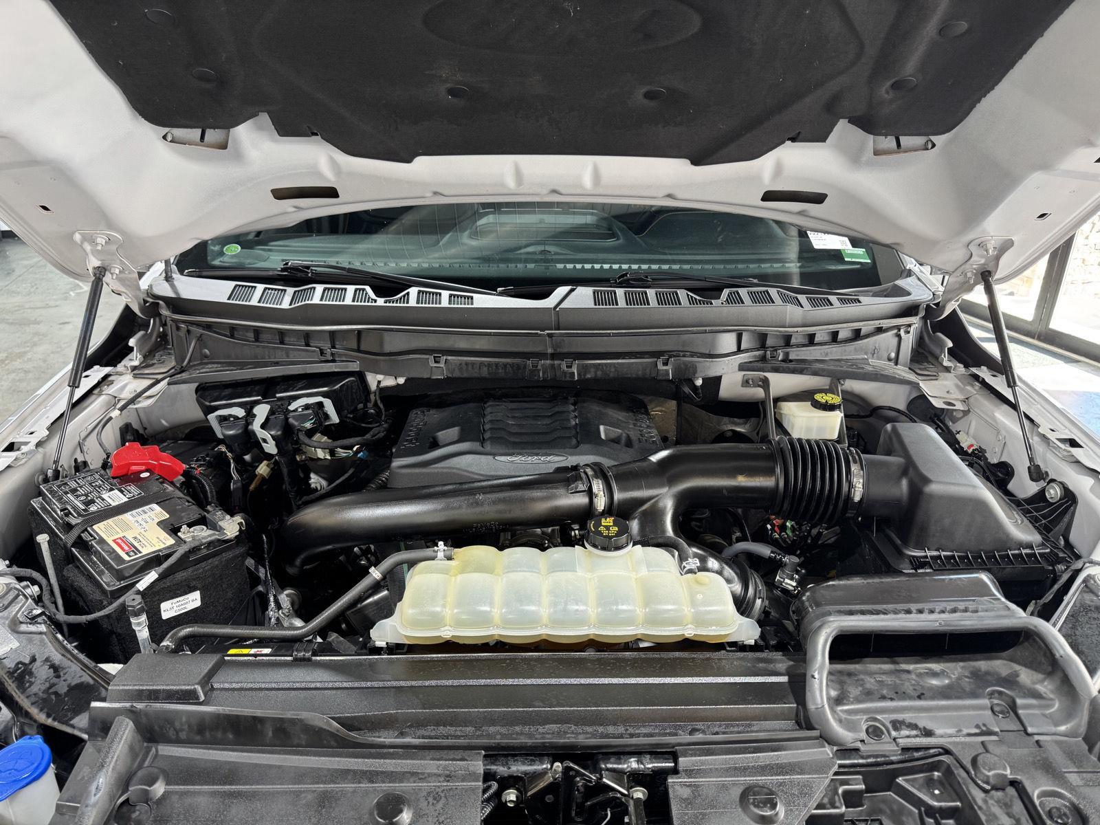 Vehicle photo 44