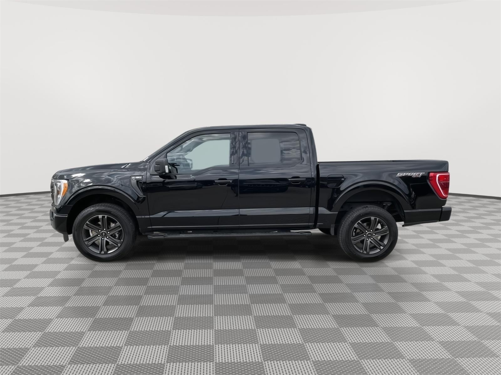 Vehicle photo 2