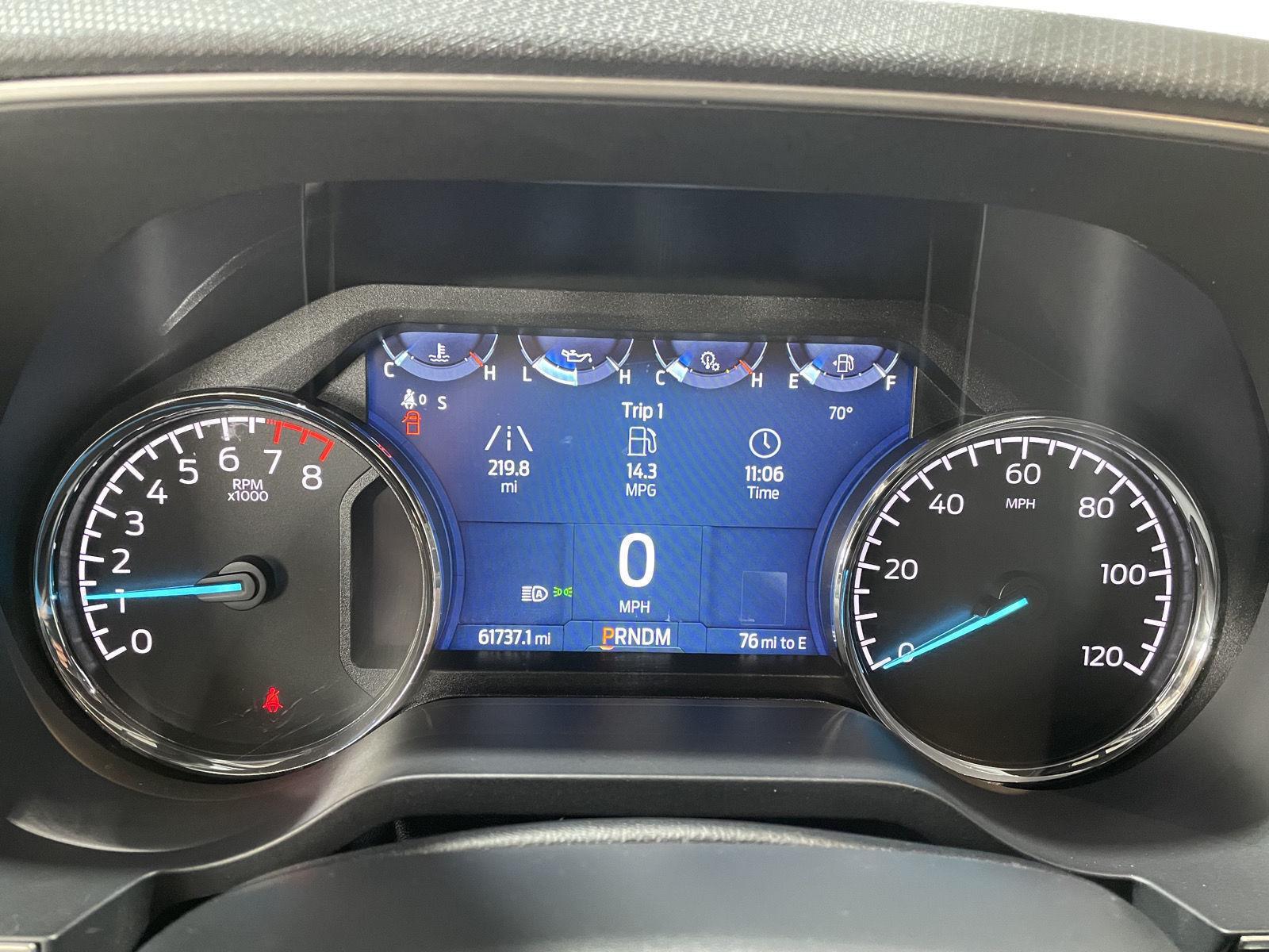 Vehicle photo 3