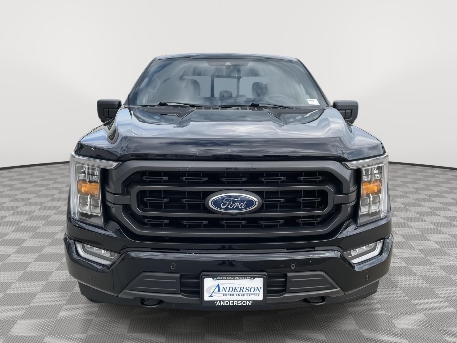 Vehicle photo 4