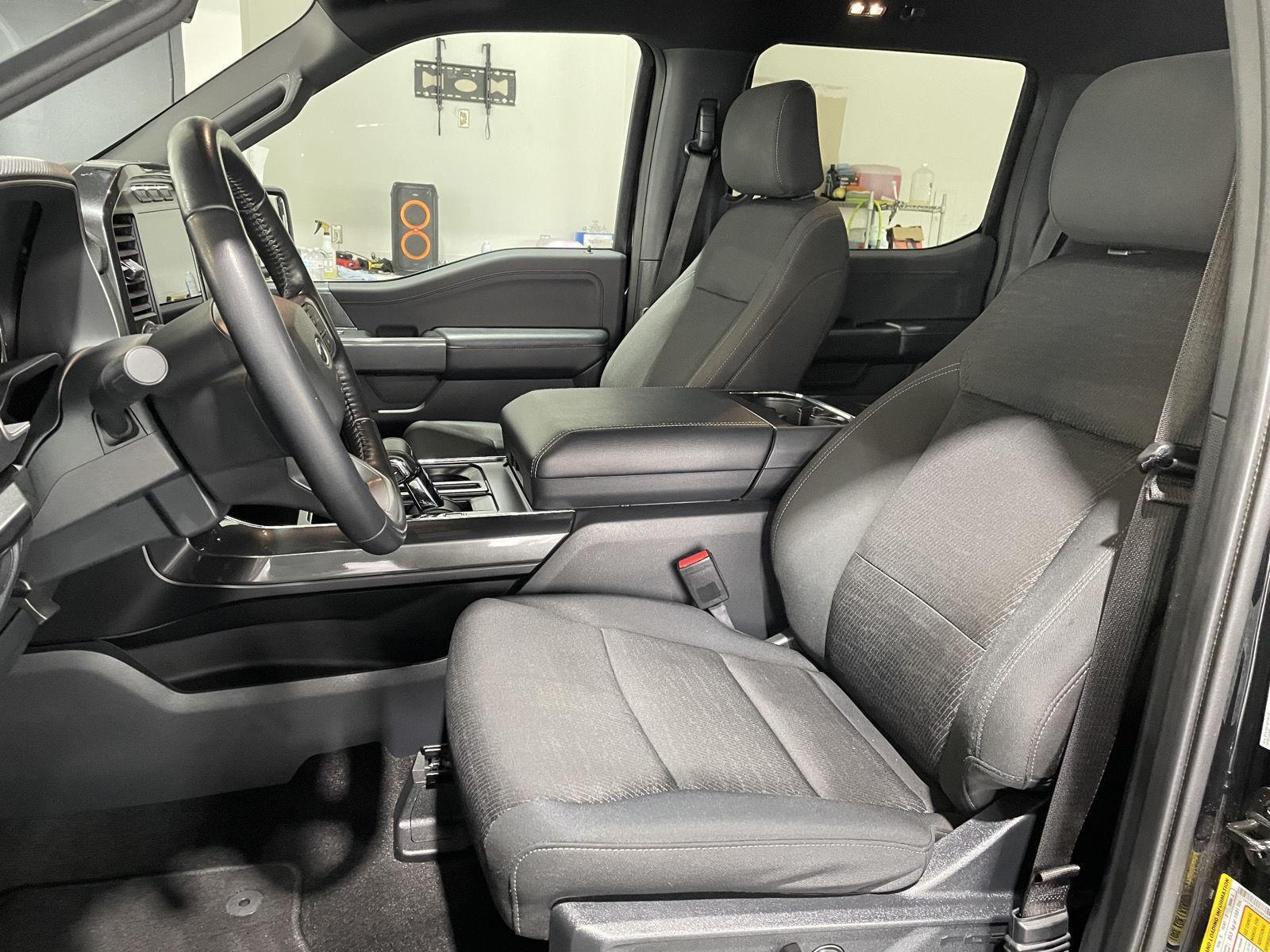 Vehicle photo 20